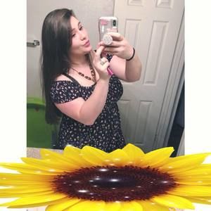 Meet your Posher, Daniela